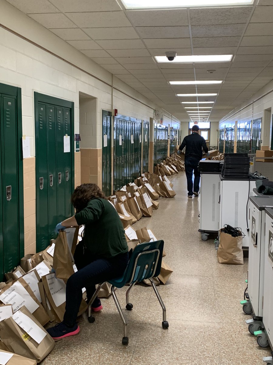 CM_Ecklund's tweet photo. Today our Avon family came together to organize and distribute Chromebooks Gr. 2-8 and learning materials K-8.  Focused for our students &amp; families.  We are Avon strong!  💚💚💚 @PacatteRyan @R_Wagner07 @JSAvonPPS @KA_Murphy6998 @AvonMSBraves @SchroederFACS4U https://t.co/K9ycx6z7Ta