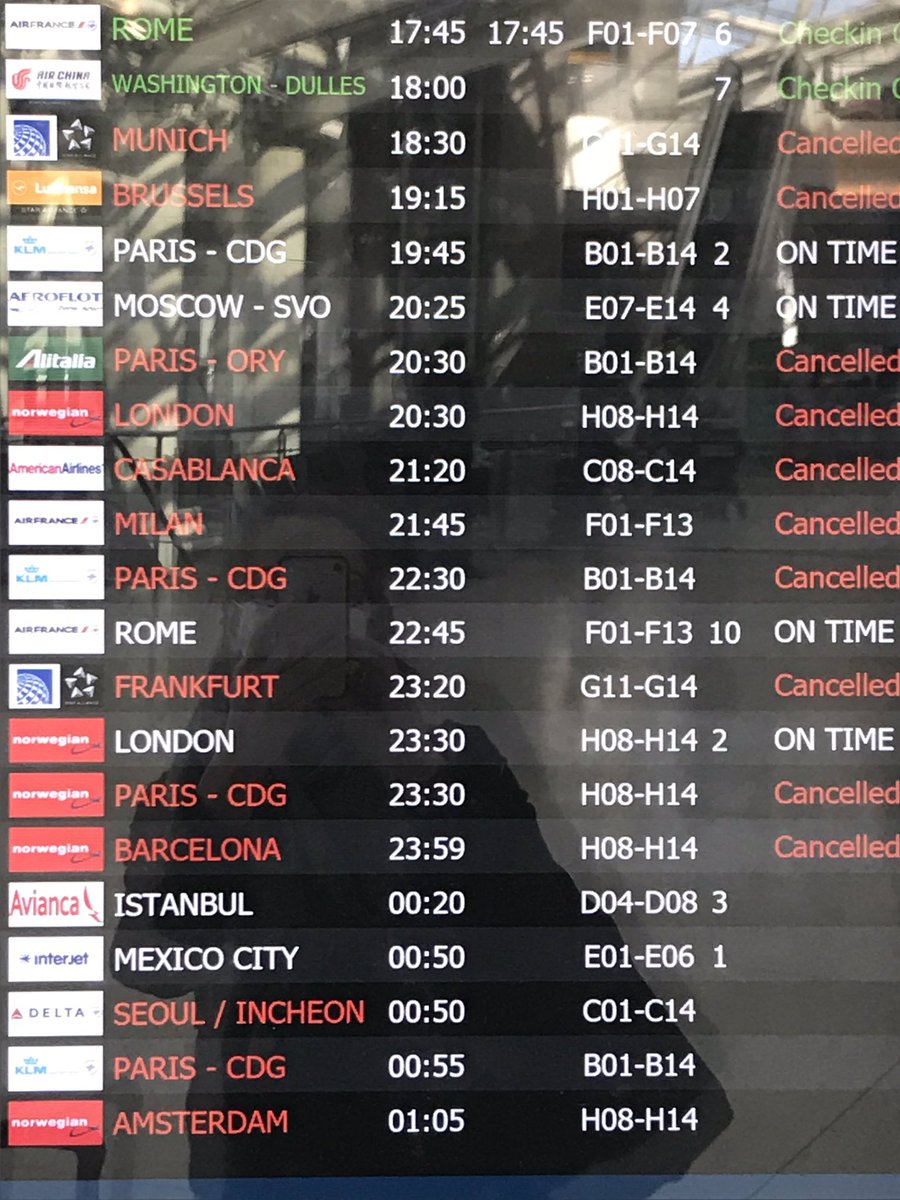 a_ri_vale's tweet photo. Oh my! I just read coronavirus instead of continuous... #anxietyleveltop #pleasedontcancelmyflight #destinationrome https://t.co/I5WarBTYtk