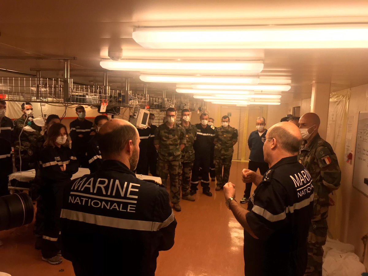 CEMM_FR's tweet photo. Marins, le Tonnerre appareille pour Ajaccio pour contribuer à la lutte contre le #Covid_19. L’équipage et le bâtiment sont prêts pour cette mission inhabituelle. Les marins m’ont présenté les mesures mises en place à bord. Ils ont toute ma confiance. https://t.co/kIxgt8R25o
