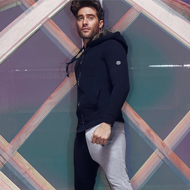 RodrigoGuiraoMx's tweet photo. 🎆 ⠀⠀⠀⠀⠀⠀⠀⠀⠀ ⠀⠀⠀⠀⠀⠀⠀⠀⠀ ⠀⠀⠀⠀⠀⠀⠀⠀⠀ ⠀⠀⠀⠀⠀⠀⠀⠀⠀ ⠀⠀⠀⠀⠀
#rodrigoguirao #tascani https://t.co/eSxGEg4VEl https://t.co/S16LO1ijg0