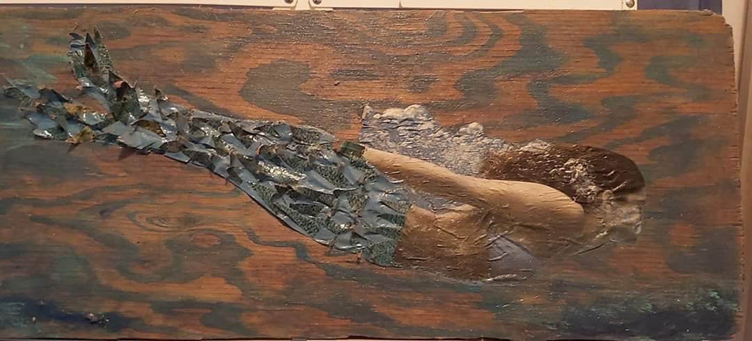 LvngRmArt's tweet photo. And one more piece for #TeamMerfolk from @lynnegriff17 ! “She Breathes” - Collage on raw wood. ❤️ https://t.co/cL20kX27zD