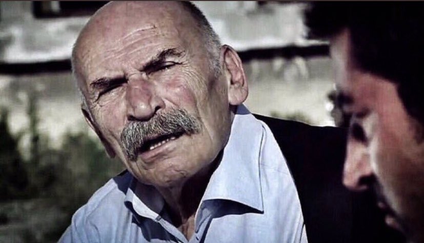 dizifilmkaresii's tweet photo. “Gitmeyi bileceksin, ne kadar çabalarsan çabala olmadığını anladığında gideceksin. O zaman sen kazanmış olacaksın..”

Dizi: #Ezel 🎬 https://t.co/H63HLqGD3Y