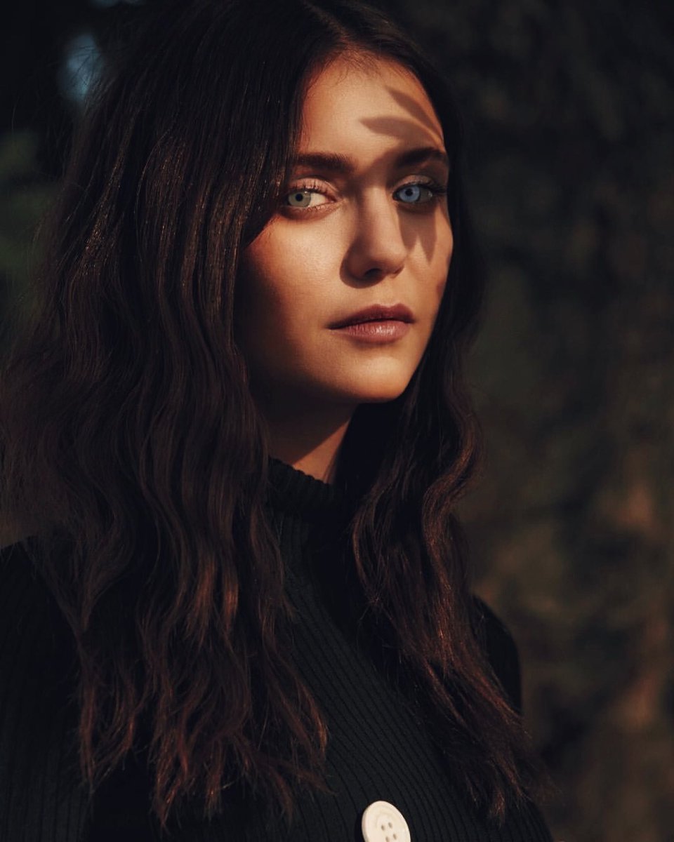 PoisedMoonbeam's tweet image. New OC in town:
- Sharing a father with Katerina Petrova
- Turned 1501 by Rebekah
- Currently just a shadow in Mystic Falls
Retweets are highly appreciated!