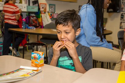 BREAKING: USDA Issues Nationwide Child Nutrition #Waivers including the non-congregate requirement and meal service time requirement across all programs & educational and enrichment requirments when serving afternoon snacks. Read more: bit.ly/2Ua0EhV #schoolmeals