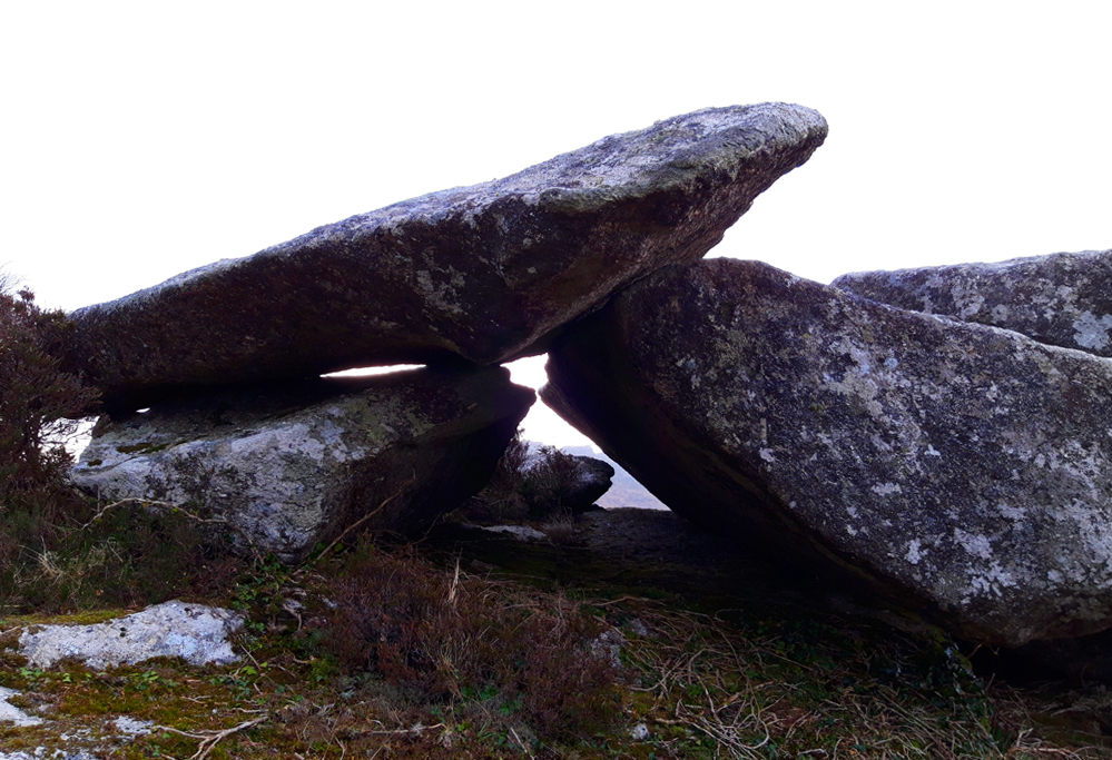 The Little Galver propped stones were arranged by our ancestors to make a viewing station framing the larger outcrop of Carn Galver. Climbed into it today as my friend  @CarolynKennett thought it aligned with the Equinox sunset. Results pretty conclusive.  #PrehistoryOfPenwith