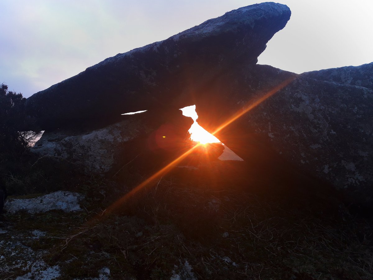 The Little Galver propped stones were arranged by our ancestors to make a viewing station framing the larger outcrop of Carn Galver. Climbed into it today as my friend  @CarolynKennett thought it aligned with the Equinox sunset. Results pretty conclusive.  #PrehistoryOfPenwith