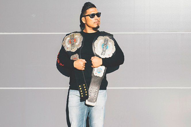 No one has ever given more of a shit about holding NEVER titles than our guy Shingo. Photo ops right out there in public for all to see: