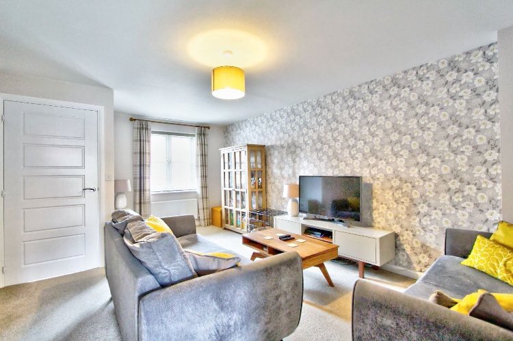 ⭐ This Two Bed End Terraced House is in "Ready to Move Straight Into" Condition ⭐ 

Perfect for First Time Buyers or an Investor 🏡

£110,000

For Further Details Visit; gr-estates.co.uk/properties-for…
Or Call 01642 378022