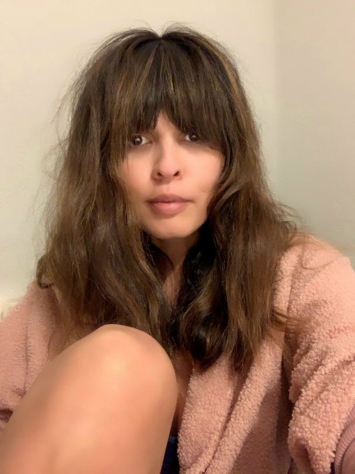 I dare everyone to be raw for one day. Don&rsquo;t do you hair or makeup. I dare you to give the rawest version<a href="/tag/nofilter"class="tags"><span>#nofilter</span></a><a href="/tag/nomakeup"class="tags"><span>#nomakeup</span></a><a href="/tag/raw"class="tags"><span>#raw</span></a><a href="/tag/notdoneup"class="tags"><span>#notdoneup</span></a>
