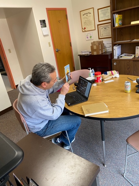 RoxburyMB's tweet image. It was great to see about 50 students at our first Read-aloud yesterday.  We&apos;ll do it again next Friday at 3:00!  #SPSmind