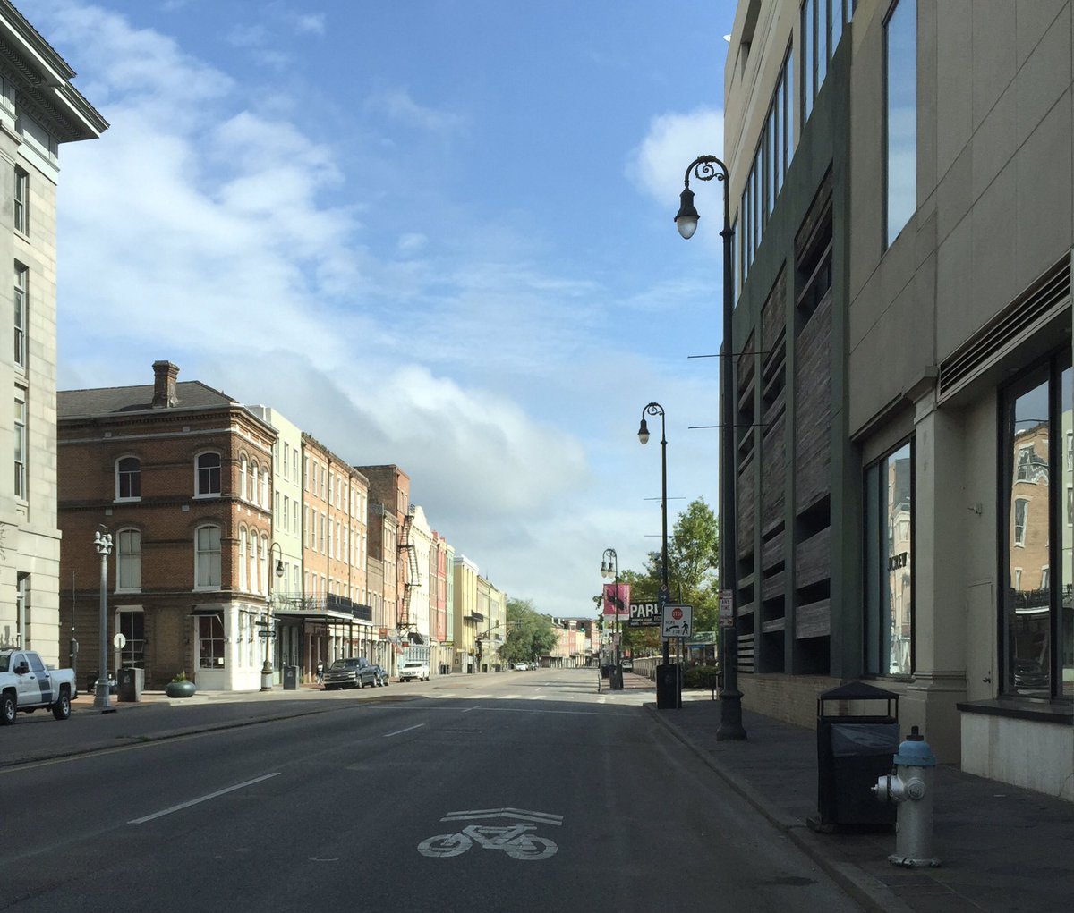 everythingsales's tweet photo. Eclectic Quiet NOLA https://t.co/SMPdWrKjzc
