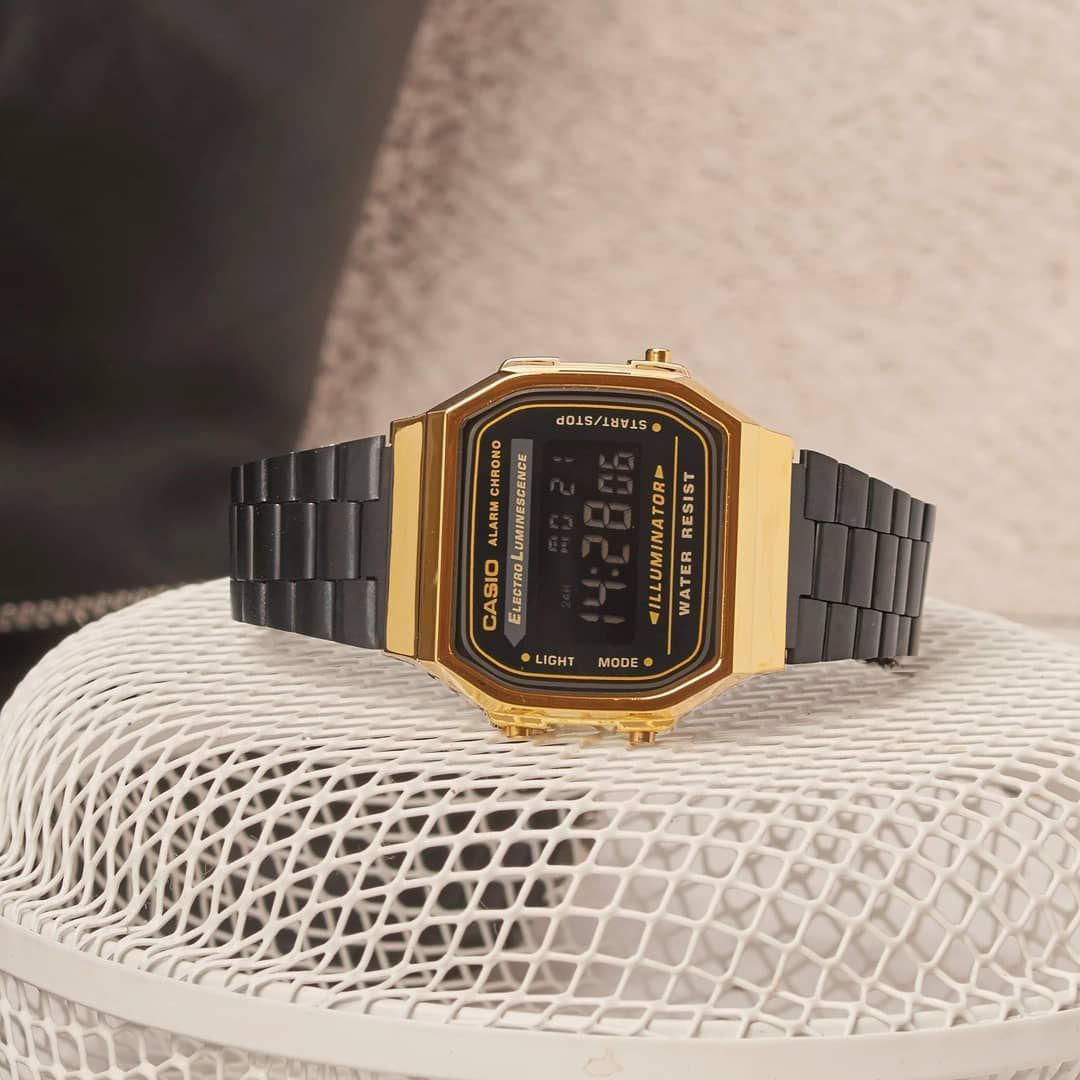 CasioSA's tweet photo. I like playing for the Black and Gold Retro, this is timeless swag!
#CasioRetro #Time #BlackandGold
A168WEGB-1B | Water Resistant | Daily Alarm | 1/100-Second Stopwatch | Electro-Luminescent Backlight | https://t.co/bFmGgu1ZTw