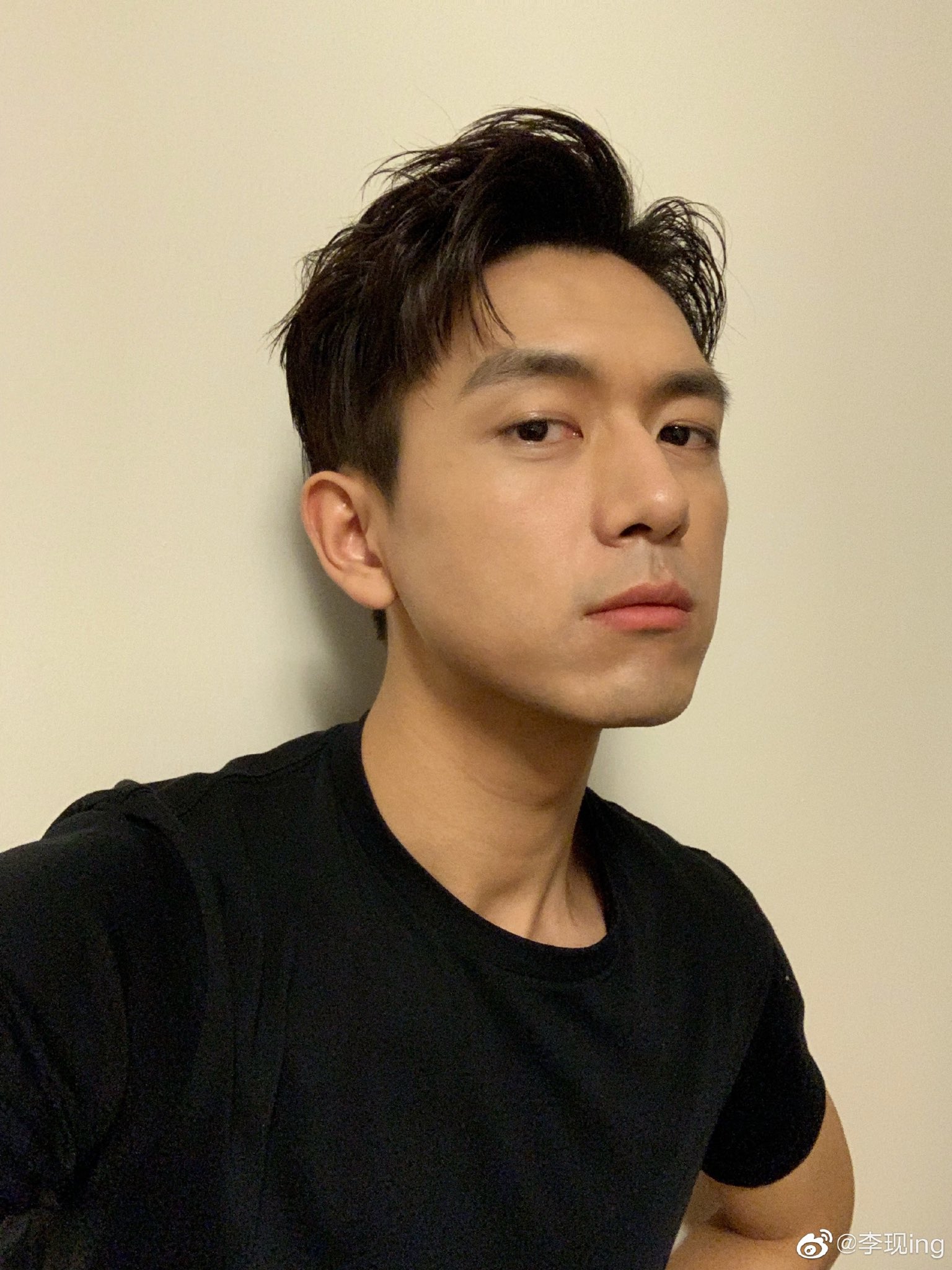 Li Xian Updates on Twitter "LiXian updates Weibo with a selfie! 李现