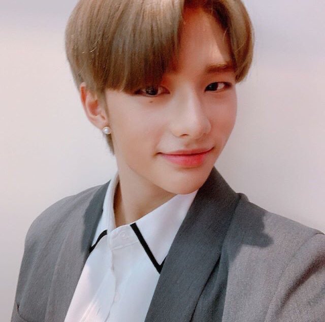 「 day 81/366 」　　　↳  #스트레이키즈  #황현진oh my little luvr, how i miss you dearly. i hope you’re resting well, i love you hyunjin
