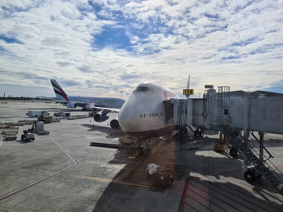 zizi_87's tweet photo. Just a quick visit! Was this my last jumbo flight? 🤷 #qos #747 #lax #gbygf #ba283 #ba282 https://t.co/Ud9aig0HZ2