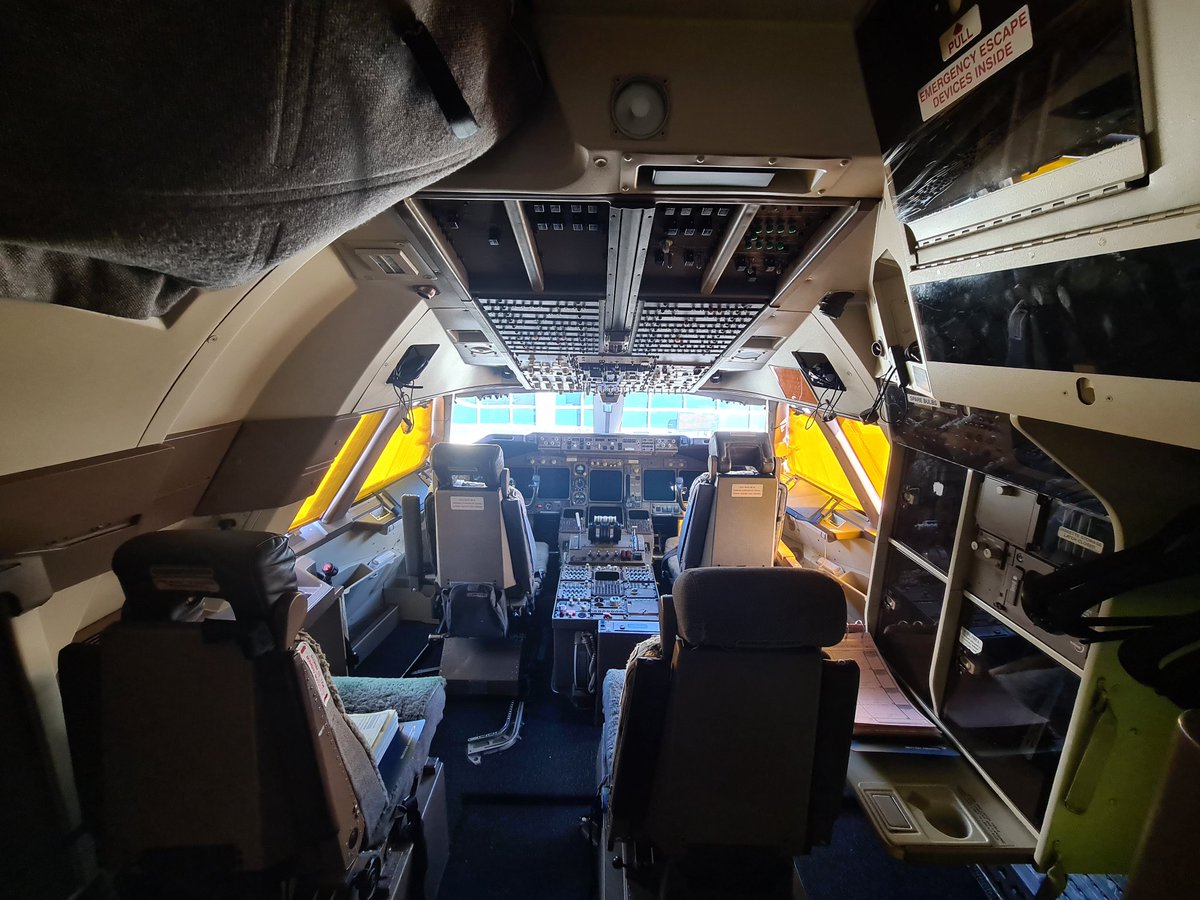 zizi_87's tweet photo. Just a quick visit! Was this my last jumbo flight? 🤷 #qos #747 #lax #gbygf #ba283 #ba282 https://t.co/Ud9aig0HZ2