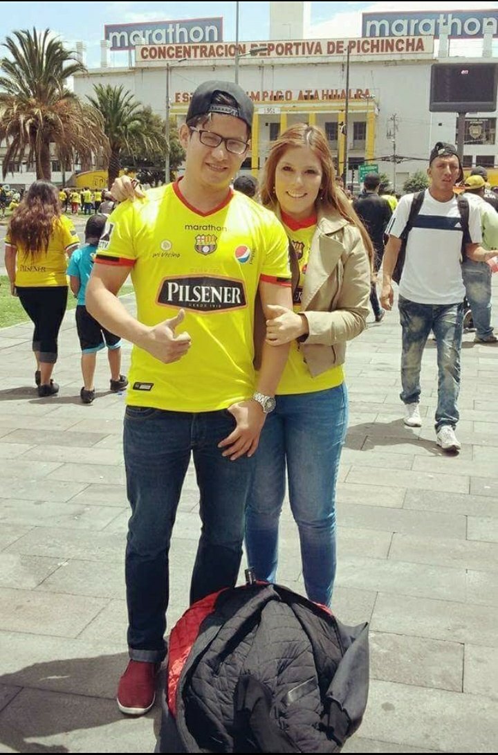VictorDaniel_JD's tweet photo. En el partido del siglo... ECU - ESP
En Ponciano....
En el olímpico 2016 BSC - Chatolei 
@ErickJimenezD @ChrisJomarAP https://t.co/0sGCtCalEu