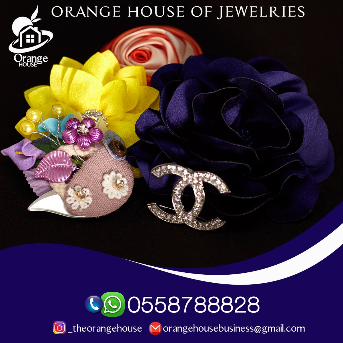 Brooches available in different types and colors