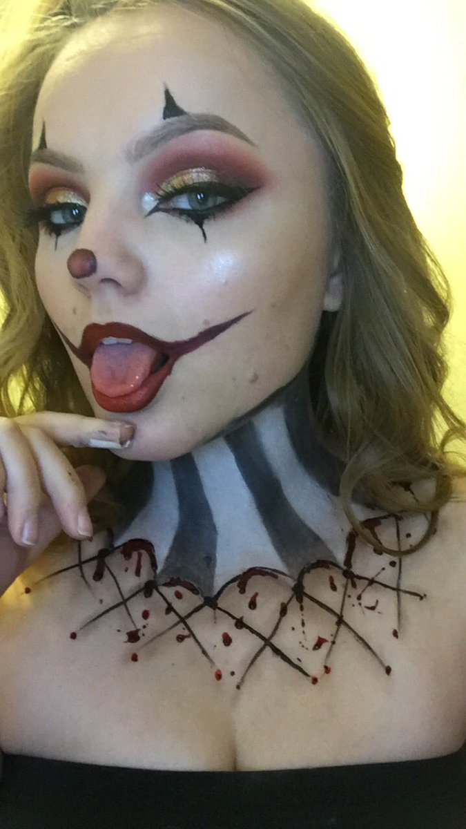 kayyleeraee's tweet photo. Haven’t posted makeup on forever, gore with a touch of glam ☺️ https://t.co/fP0kfIVYri