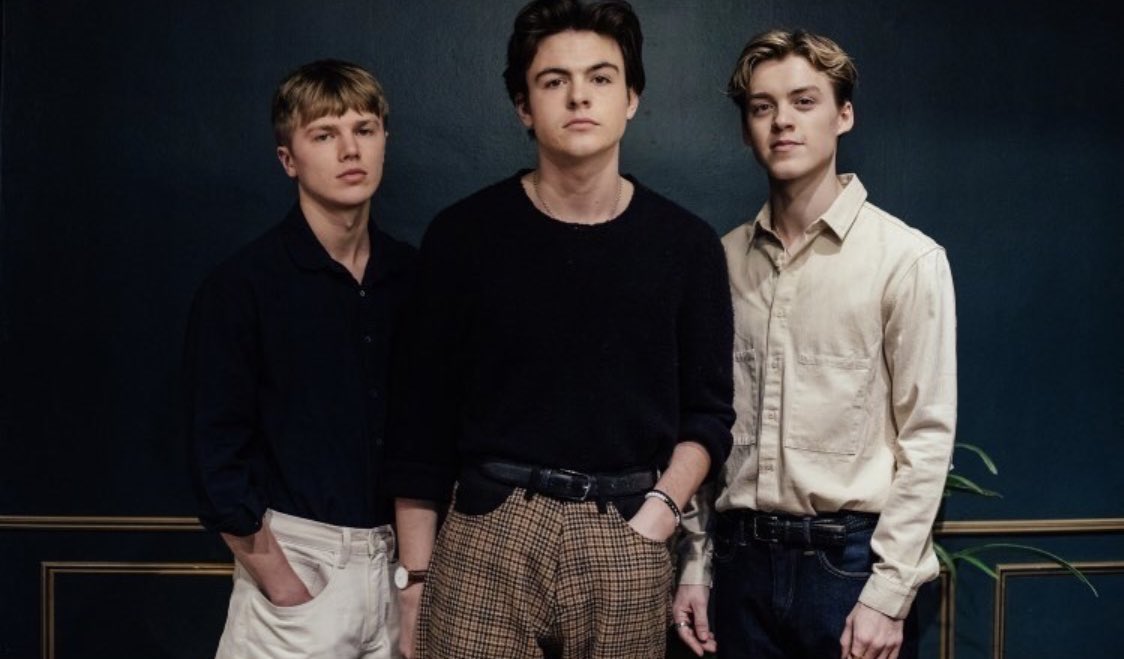 нью хоуп клаб. New hope club new hope club. New hope club. блейк new hope club. New hope club.