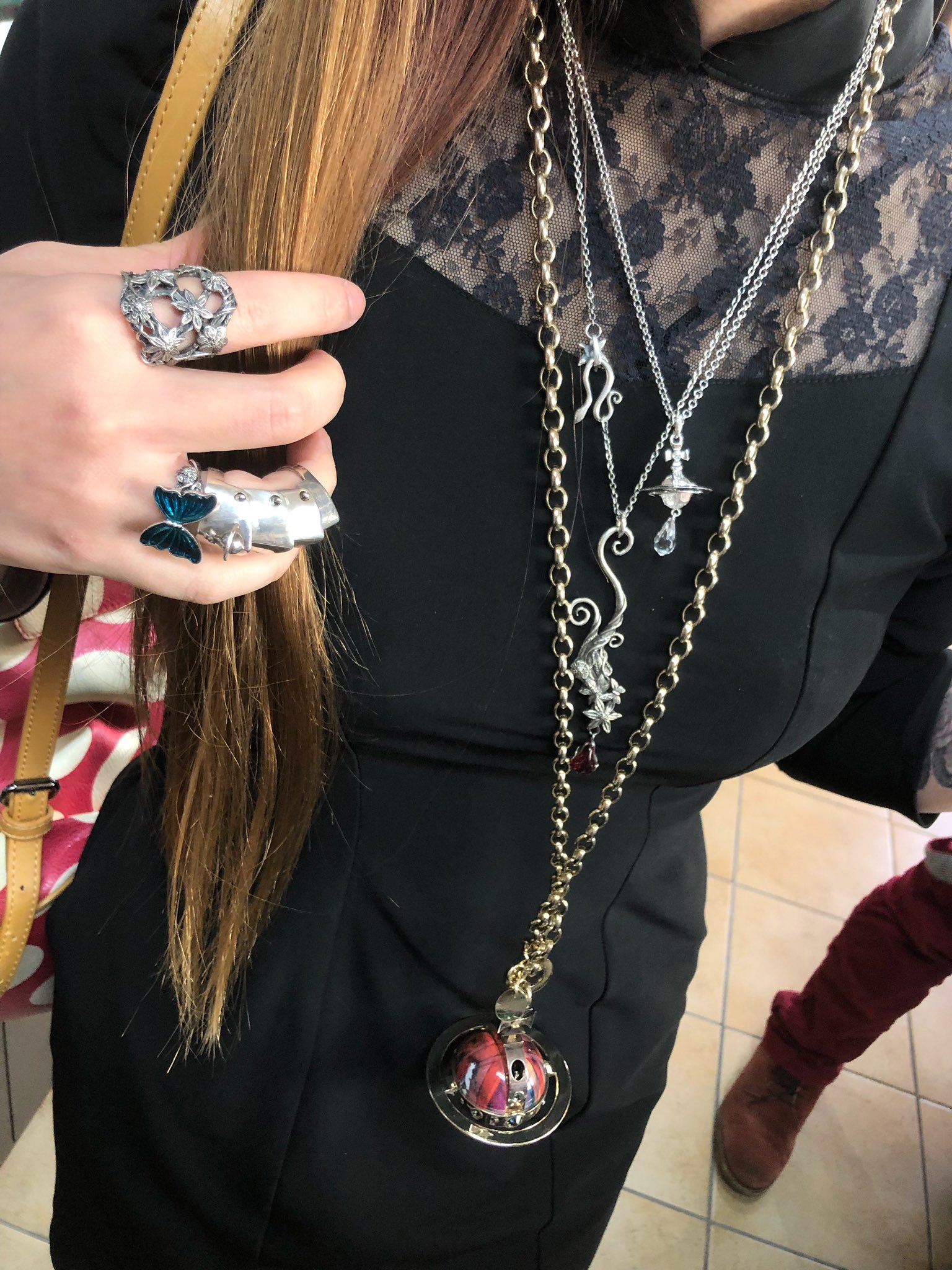 輝い リリー エルランドソン モルフォ ブレスレットエディション