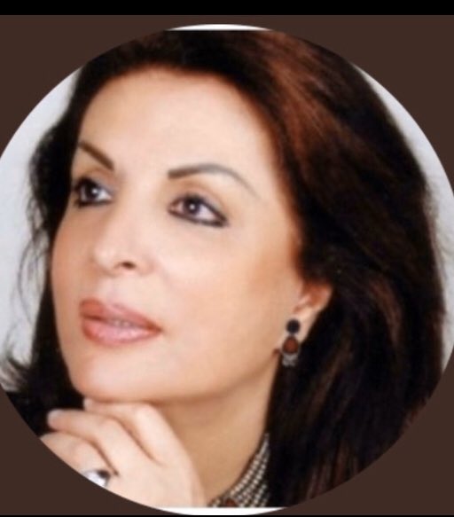 إنتصار العقيل :روائيه وكاتبه

 وشاعره  سعوديه مبدعه لها 

18كتاب من إبداعها ومن 

الأسماء الأدبية اللامعه في 

الوطن العربي..