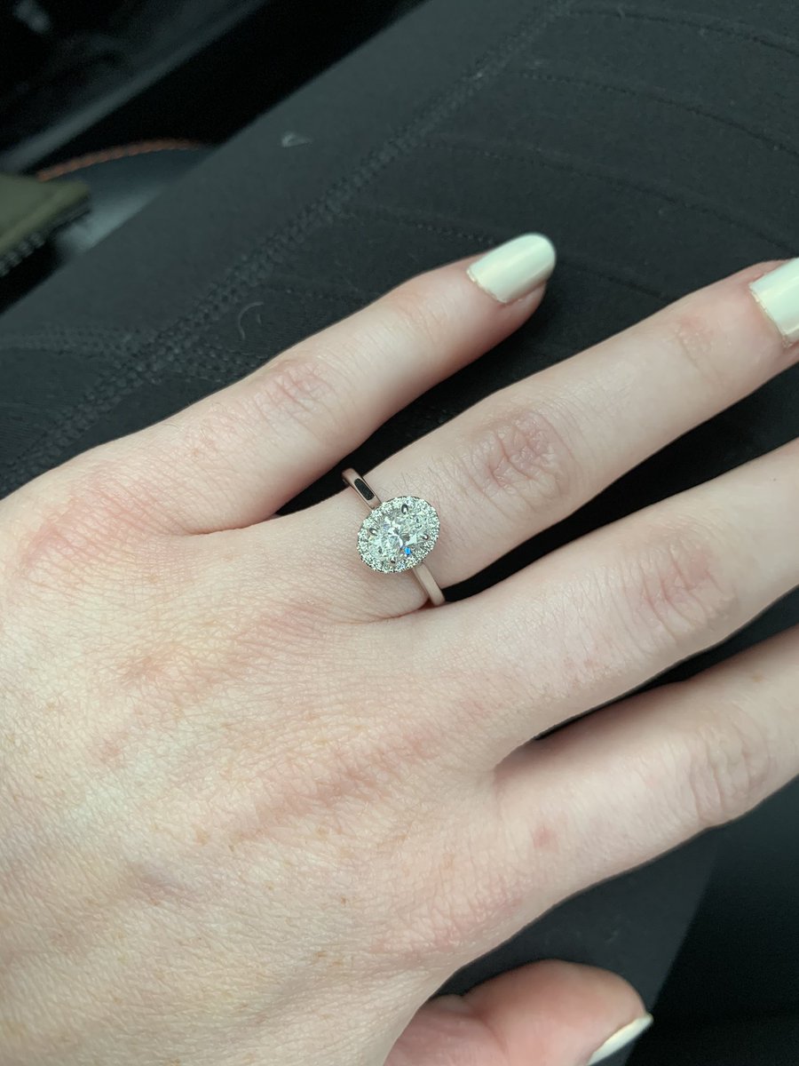 jaaay_good's tweet photo. Hi yes I am ENGAGED https://t.co/S0Tt6ru6cx