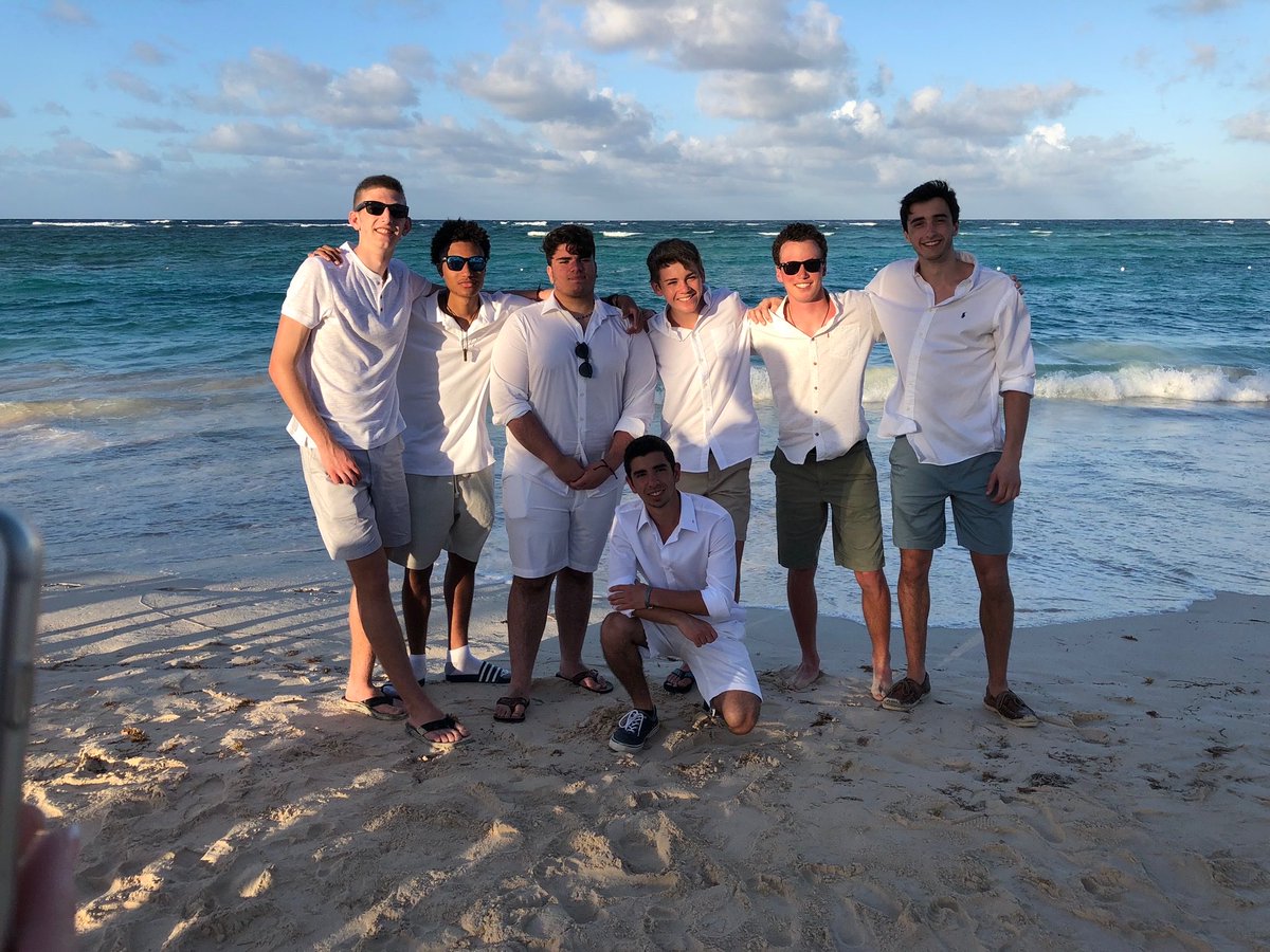 darrengold_'s tweet photo. @zachpeterson01 @RyanHamlin12 @tylerhieber @christian_asmar @brendanestes_ @Pat190_ Punta Cana Global Champions 2019💯 https://t.co/6In88Q4kM3
