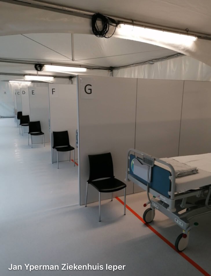 JoDeSutter's tweet photo. Spoedafdeling @jyz_ieper preventief uitgebreid met 8 extra posities. Technische dienst richtte de tent in recordtempo in met elektriciteit, verlichting, verwarming,... 🙏 thx  #ieper #jyz #COVID19Belgium #SamenTegenCorona #Coronabelgie #creaplan #nimarent #WeWillWin @StadIeper https://t.co/v7HGHgZhc6