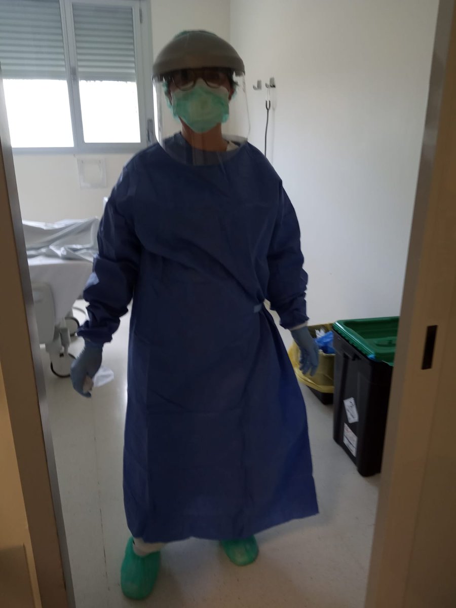 rsalvans13's tweet photo. Un homenatge al personal sanitari. En pocs dies se'ls ha complicat el seu dia a dia laboral. En aquestes condicions es veu treballant la meva parella moltes hores diàries. Ha de ser molt dur https://t.co/GsOlNLRlG0