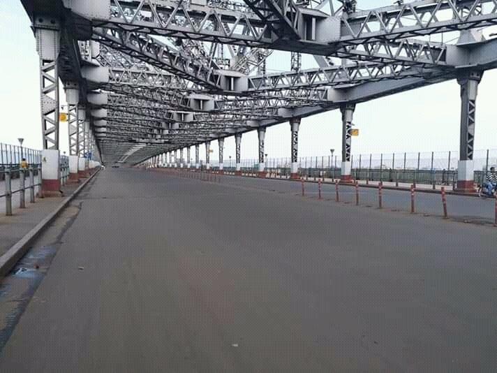 Sourav Bhattacharyya (@souravsavvy12) on Twitter photo Mumbai , Delhi , Kolkata are totally slept down today #जनता_कर्फ्यू #COVID19outbreak
#JanataCurfew #Covid19India Mumbai , Delhi , Kolkata are totally slept down today #जनता_कर्फ्यू #COVID19outbreak
#JanataCurfew #Covid19India