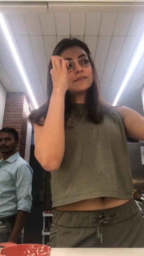 kaamaveriyan25's tweet photo. kajumaa thoppul akkul kundi tharisanam to give us treat for our boring day #KajalAggarwal #Kajalism https://t.co/b9Y08xt2Yn