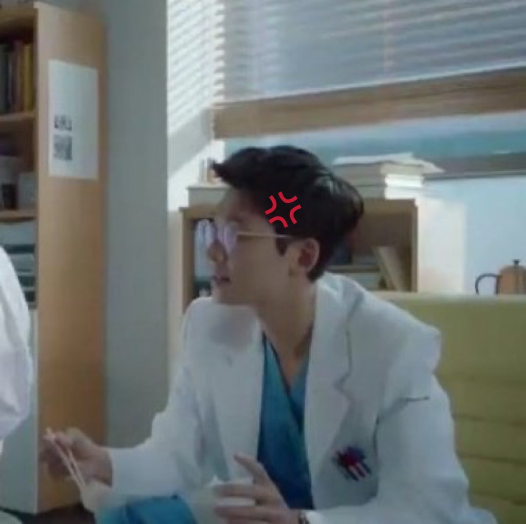 우주: 아빠. 다른 거랑 틀린 거랑 뭐가 달라?
익준: 어, 아들. 석형이 삼촌이랑은 다르게 아빠는 활달하고 밝지. 그게 다른 거야.
우주: 틀린 건?
익준: 준완 삼촌을 봐. 성격이 틀려먹었어.
준완: 야.