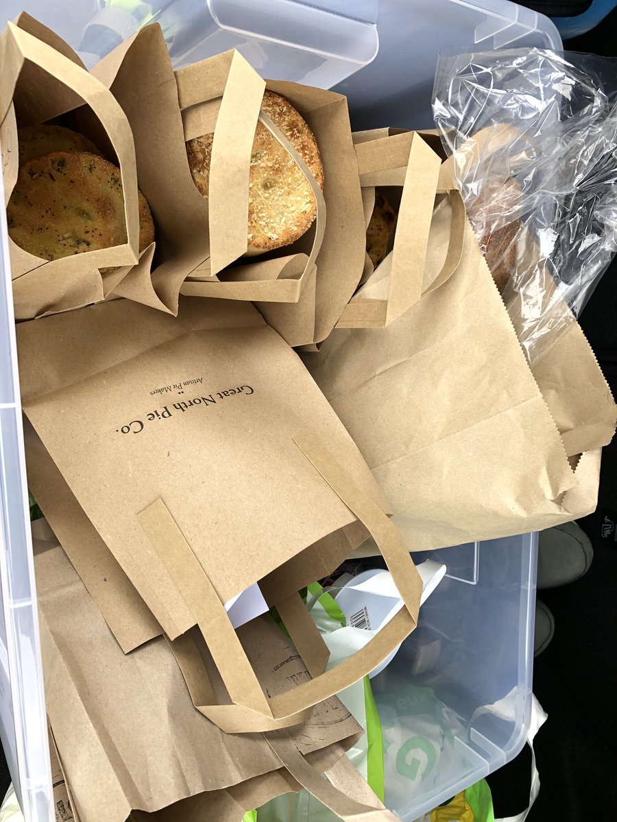 @GreatNorthPieCo We collected a few pies from Altrincham market yesterday and dropped off to family members. Cheered everyone up.
#bestpieever #greatnothernpieco