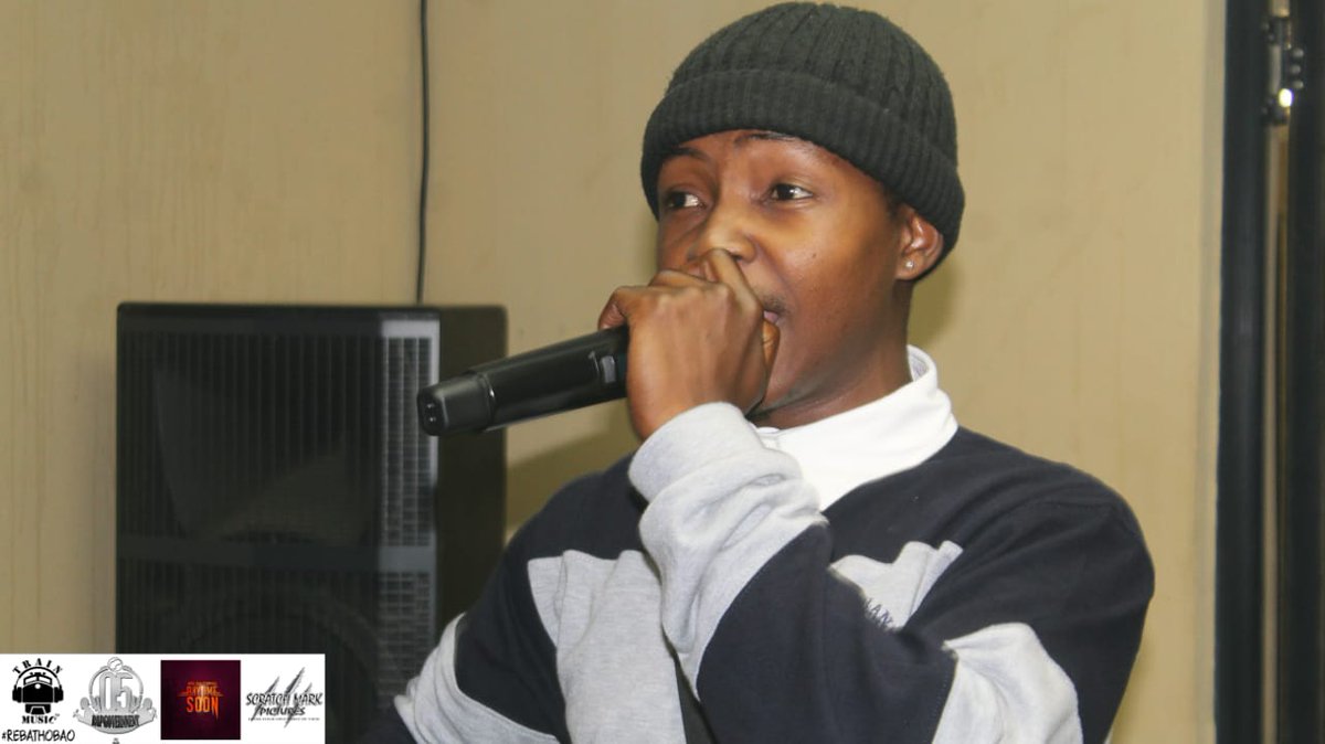 trainmusicinc's tweet photo. @itu_medupe hosts #nkakokotella 2 SINGLES Launch [https://t.co/krrJ2U85zI] #itu #nkakokotela #freestateofhiphop #freestatehiphop #weaintstoppinganytimesoon #traintvza #05rapgovtv #scratchmarkpictures #musicwithacourse #weindastreets 
More on IG @trainmusicza https://t.co/eGxcaD0kB0
