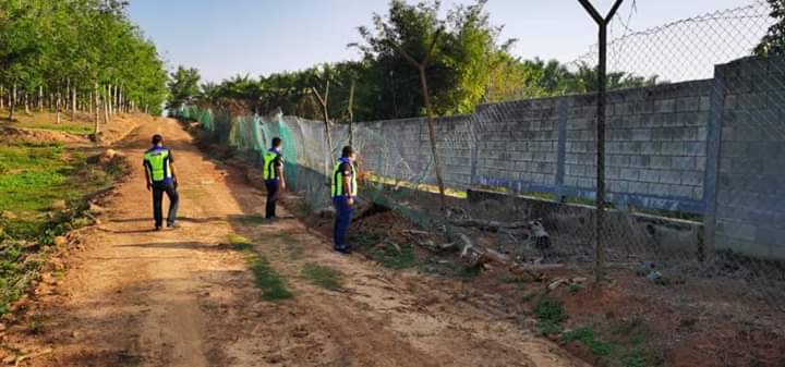 KAWALAN SEMPADAN NEGARA TERUS DIPERKETAT 

Agensi Kawalan Sempadan Malaysia (AKSEM) memperketatkan kawalan di sempadan negara bagi memastikan tiada pihak yang mengambil kesempatan sepanjang tempoh Perintah Kawalan Pergerakan berkuatkuasa.

#terimakasihAKSEM