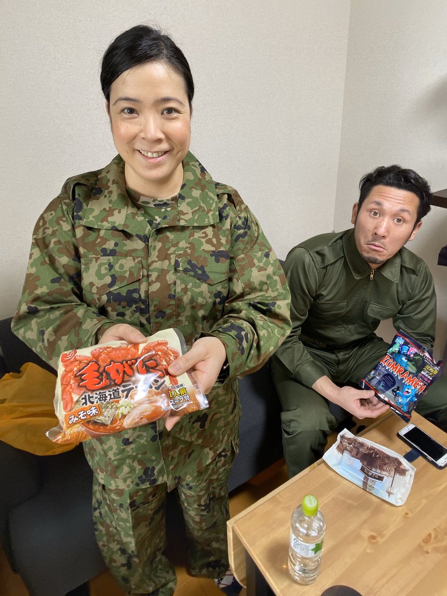 トッカグン 小野寺 Ar Twitter そのこさん 北海道の 毛がにラーメンくれました モリオにゾンビラーメンも 吉本 自衛隊芸人 トッカグン 小野寺 Ar Twitter そのこさん 北海道の 毛がにラーメンくれました モリオにゾンビラーメンも 吉本 自衛隊芸人