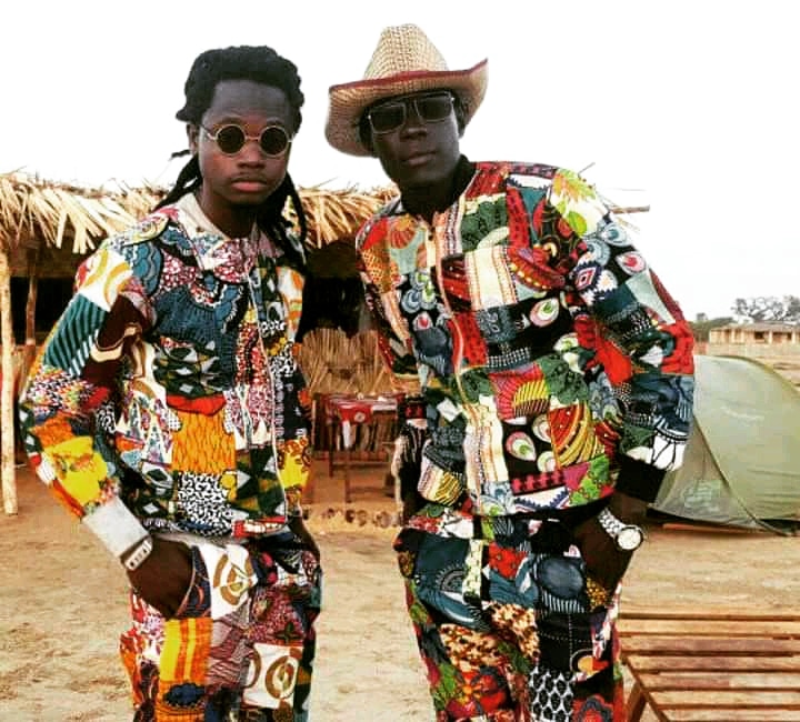 CoolExil's tweet image. Restez chez vous covid 19 oblige