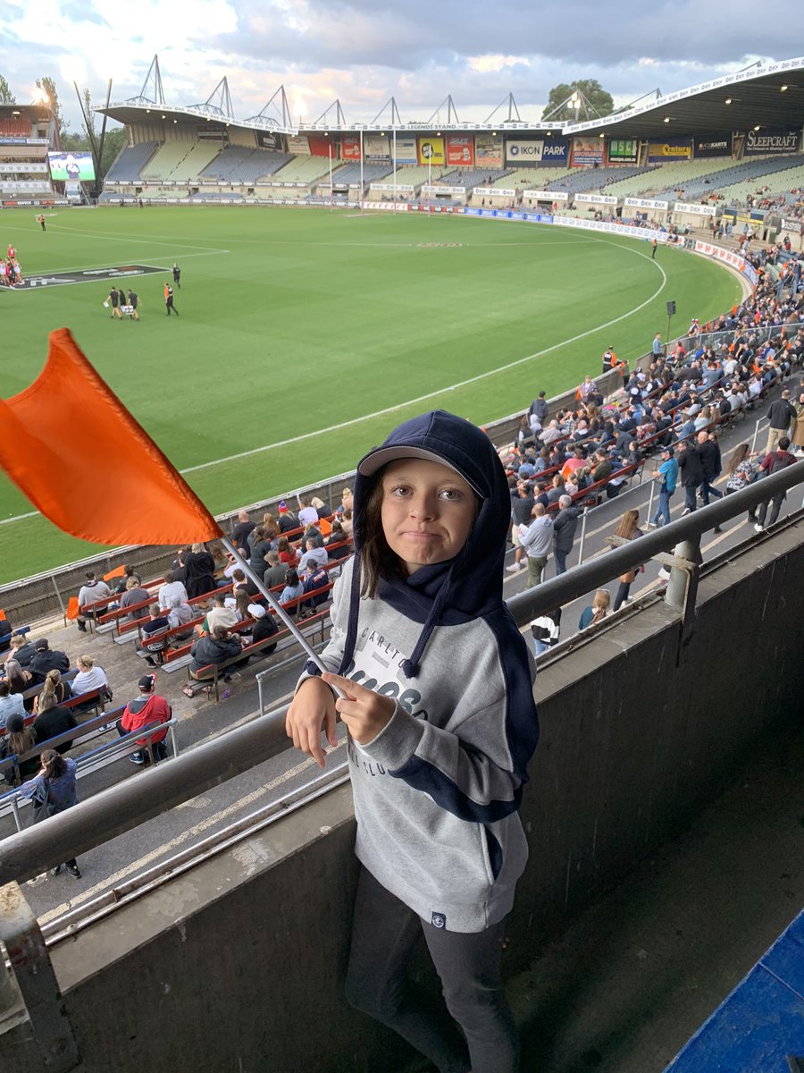 To @HarfSerious and all our @CarltonFC girls thank you for a season of excitement passion and for being the amazing role models and for opening up young girls to their first taste of footy #shebeback @HarfSerious @graceegan18 @sarah_hosking10 @darcyvee @taylaharriss @nicstevenss