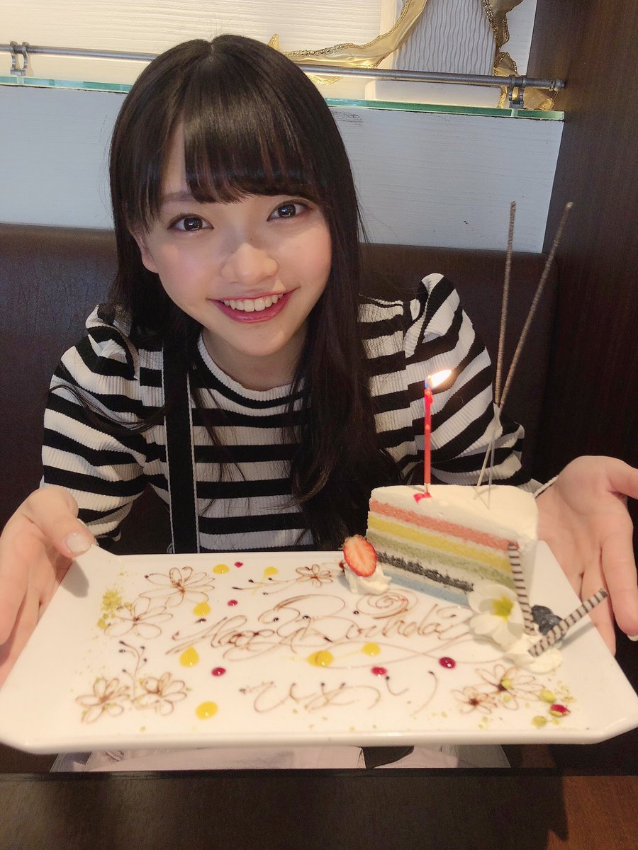 himeri_momiyama's tweet photo. 16歳になりました🎂

去年のわたしよりもっと成長している姿をお見せできるように頑張る！！✨

#ラストアイドル 
#籾山ひめり 
#お誕生日 

お写真とか動画とかお祝いのコメントなどありがとうございます🥺💕 https://t.co/W8KtCFe6kz