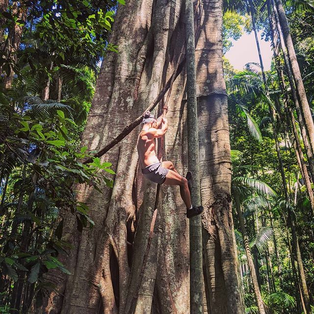 KuyaHowler's tweet photo. I'm on a permanent holiday ❤️🌏 https://t.co/yxUEy4yATX