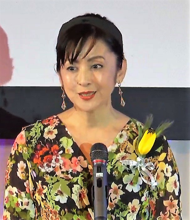 ナノナ 斉藤由貴さん 高崎映画祭最優秀助演女優賞 おめでとうございます 今日もお綺麗ですね 最初の晩餐 は本当に素晴らしい作品でしたね 斉藤由貴 高崎映画祭 最初の晩餐