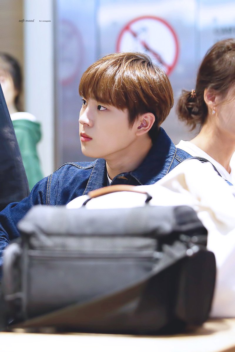 Day 82:Taking a moment to stop and really appreciate that despite everything that is happening with COVID-19, I still have my friends and family around to support me. Take care, Seungmin  #Golden_Child  #GoldenChild  #골든차일드  #Seungmin  #배승민 @Hi_Goldenness@Official_GNCD