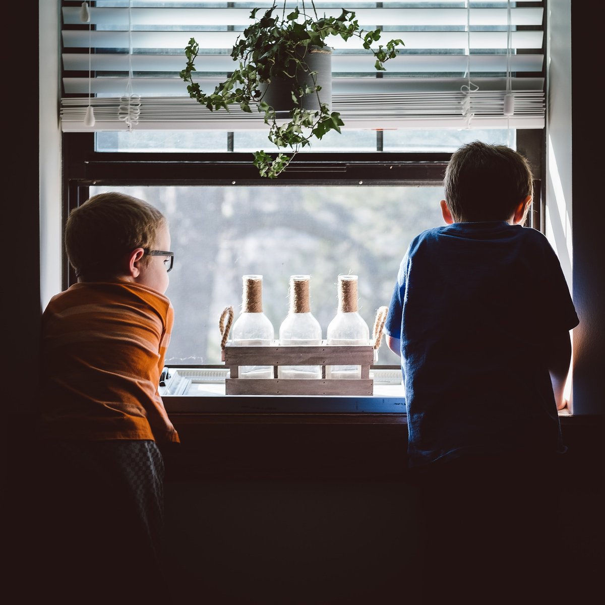 DorsetCouncilUK's tweet photo. From tomorrow, please keep your children at home if you can 🙏

Schools and childcare will be open to the most vulnerable children and those whose parents are key workers.

It’s important we fight the spread of this virus #onedorset #wegotthis ✊   https://t.co/ExP9qH8pMB https://t.co/pnejugjMol