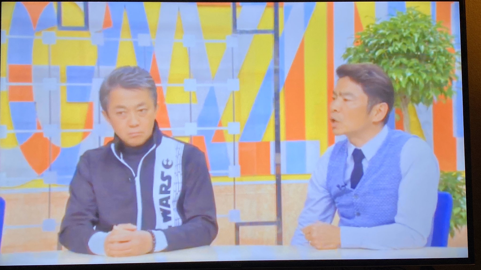 とらい 超久しぶりに噂の東京マガジンの動画を見たけど笑っちゃうほど番組の構成が変わってないのに驚いた まぁ変化しないというのはそれが好評だということね それにしても出演者の皆さん老けたなぁ かつて風見しんごがアイドルでブレイクダンス踊ってた