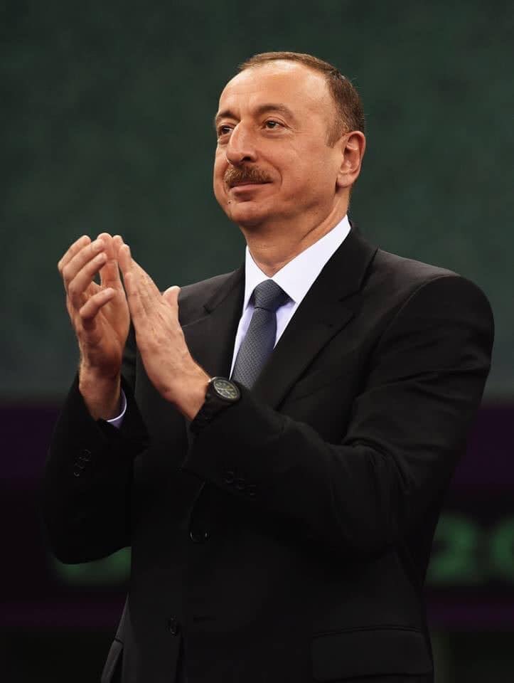 Azerbaycan Cumhurbaşkanı İlham Aliyev, ülkede kurulan Koronavirüsle Mücadele Destek Fonu’na bir yıllık maaşını bağışladı.