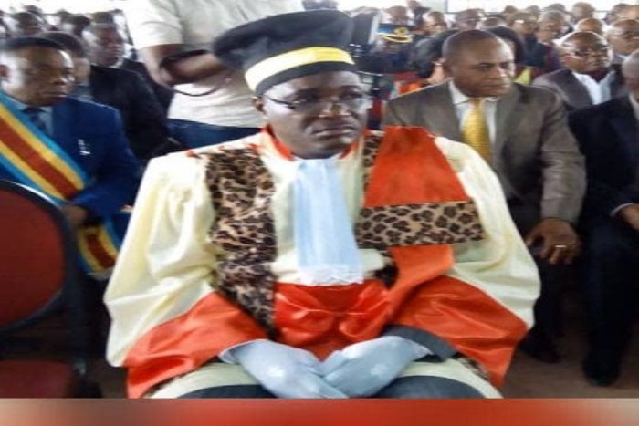 ScoopRDC's tweet photo. Enquête judiciaire sur le programme de 100 jours : le PG Kisula Betika en danger de mort ! https://t.co/LMffD3rn3t https://t.co/pI2H4T84P9