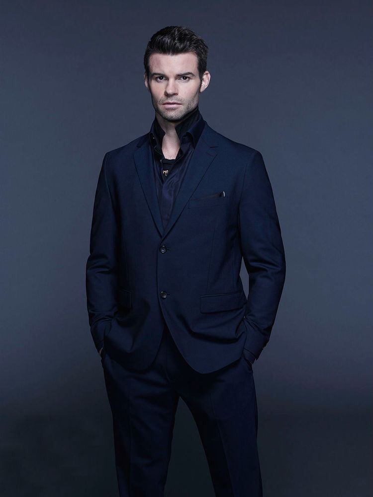 A special big shout out to my big brother @NobleStagEM you always put me in my place when I needed it, one day I will get you back bro. 
Love ya @alwaysandforever dear brother.