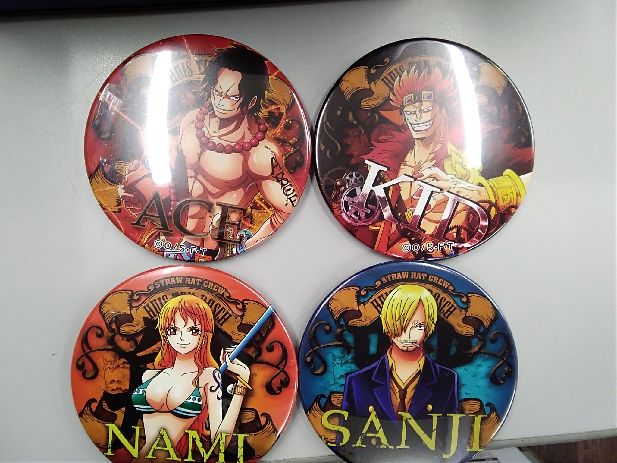 K Books キャラ館 ジャンプ A Twitter グッズ入荷情報 ワンピース ハウステンボスの缶バッジが入荷しました 是非 この機会にお求めくださいませ Kbooks 池袋 T Co X2ulvmaaqm Twitter