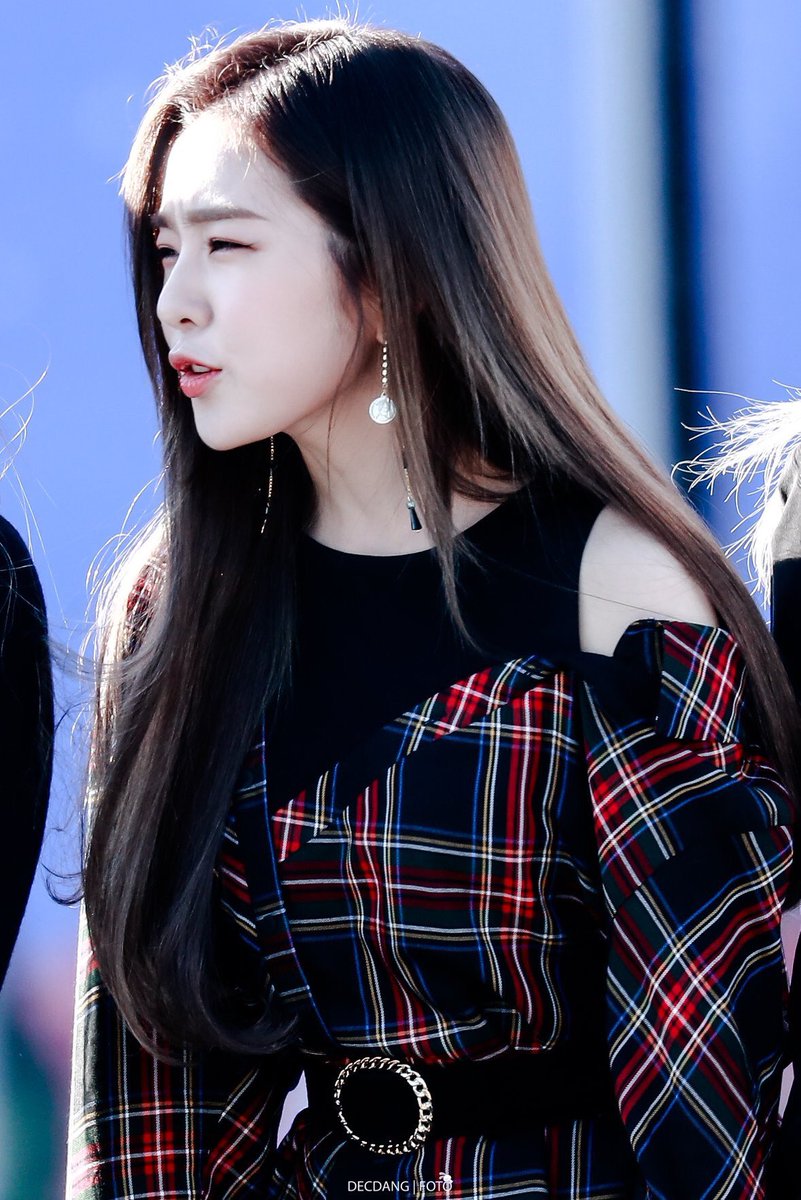 decdang's tweet photo. 181104 IRENE 🐰

#RedVelvet #Irene
#레드벨벳 #아이린 https://t.co/kmL1d3wW4R